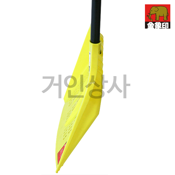 코끼리표 금상인 초경량 구멍 눈삽(넓은형) 나무자루 / 제설삽 눈치우는삽 제설용삽 넉가래